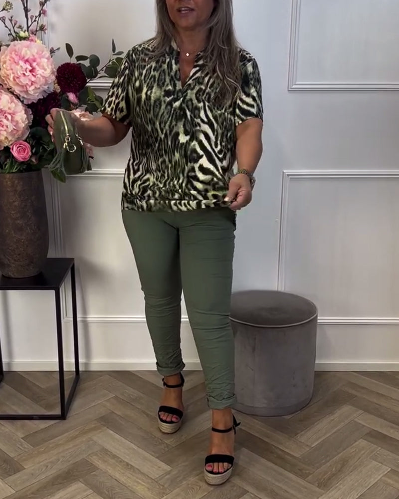 Fashionable Leopard Print Short-Sleeved Blouse