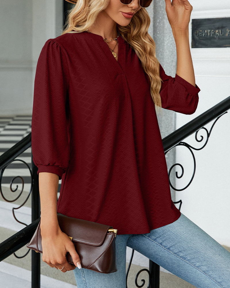 Solid color v-neck jacquard blouse