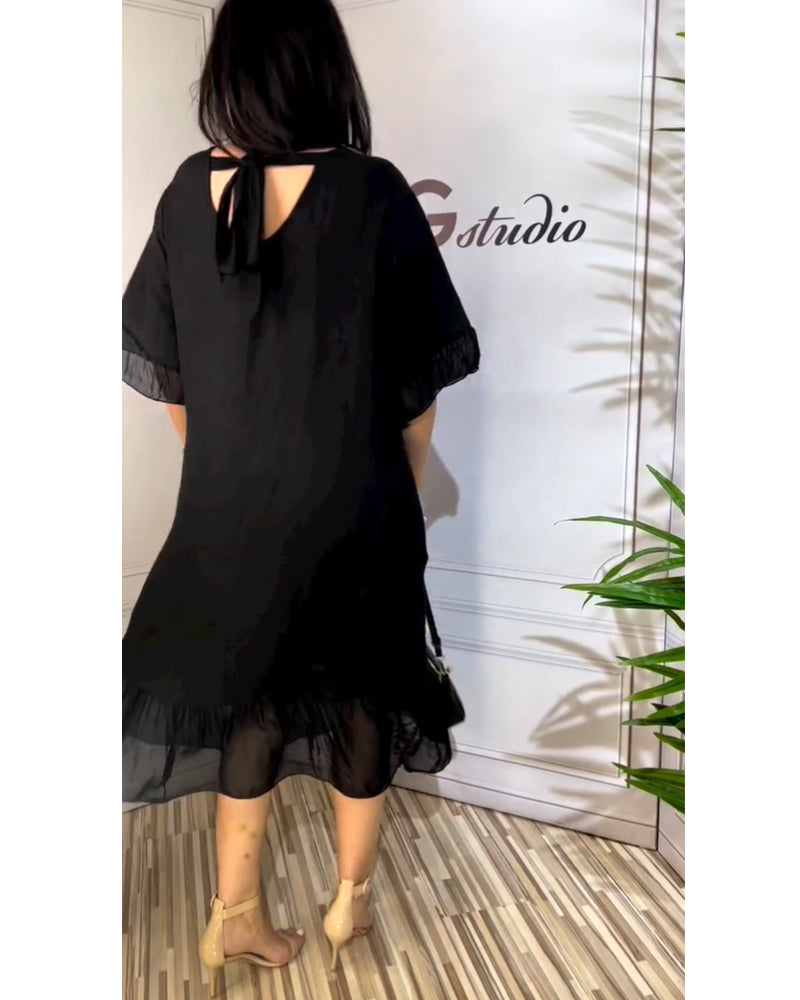 Short-sleeved paneled flowing dress