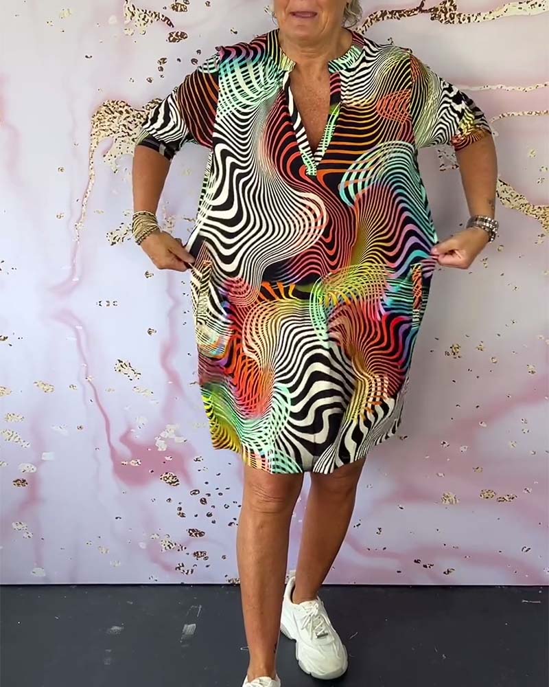 Colorful printed V-neck half-sleeve pocket dress