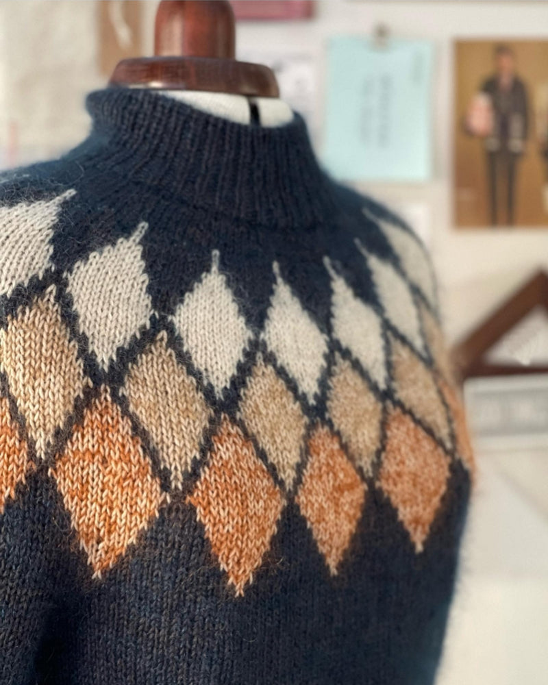 Geometric diamond jacquard pullover