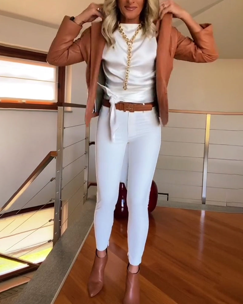 Sleeveless pleated knotted solid top