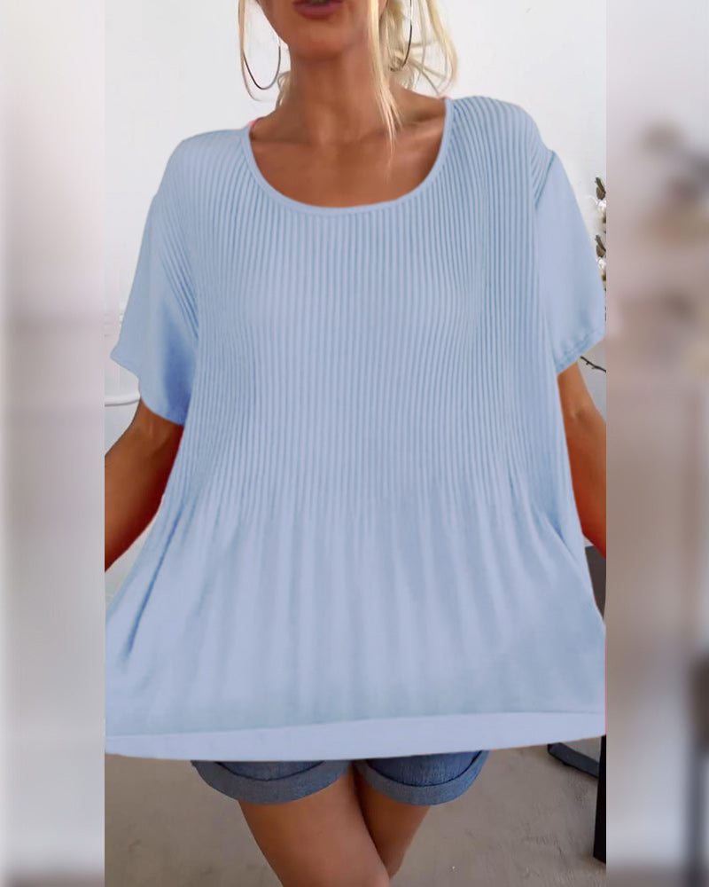 Solid color round neck pleated blouse