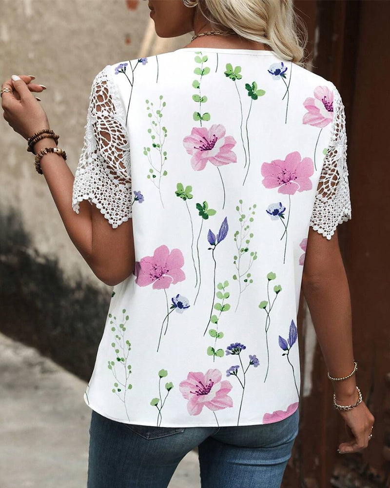 Printed Fashion Lace Stitching Blouse