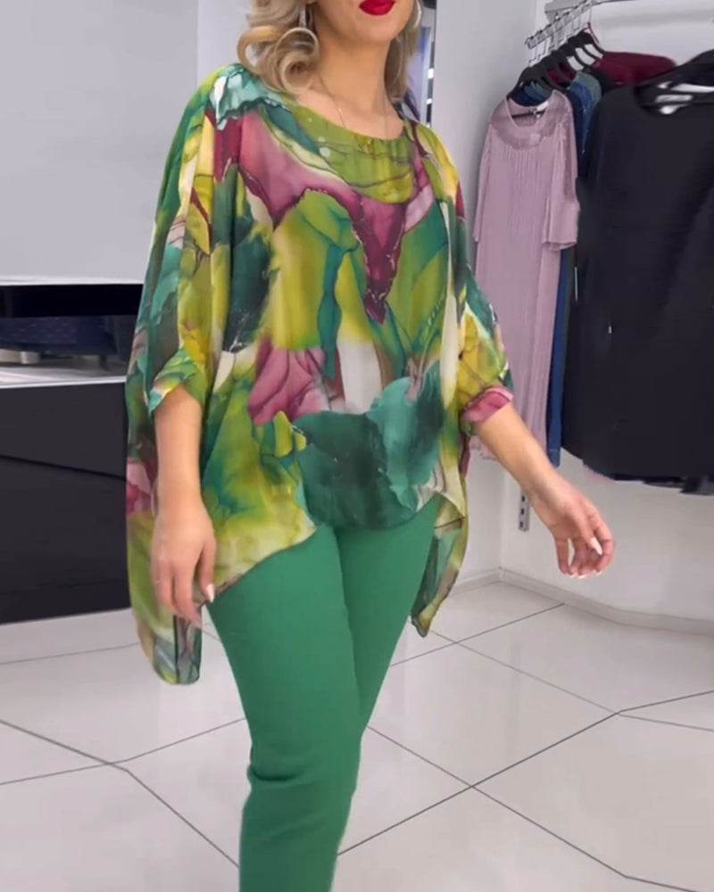 Printed crew neck bat sleeve blouse