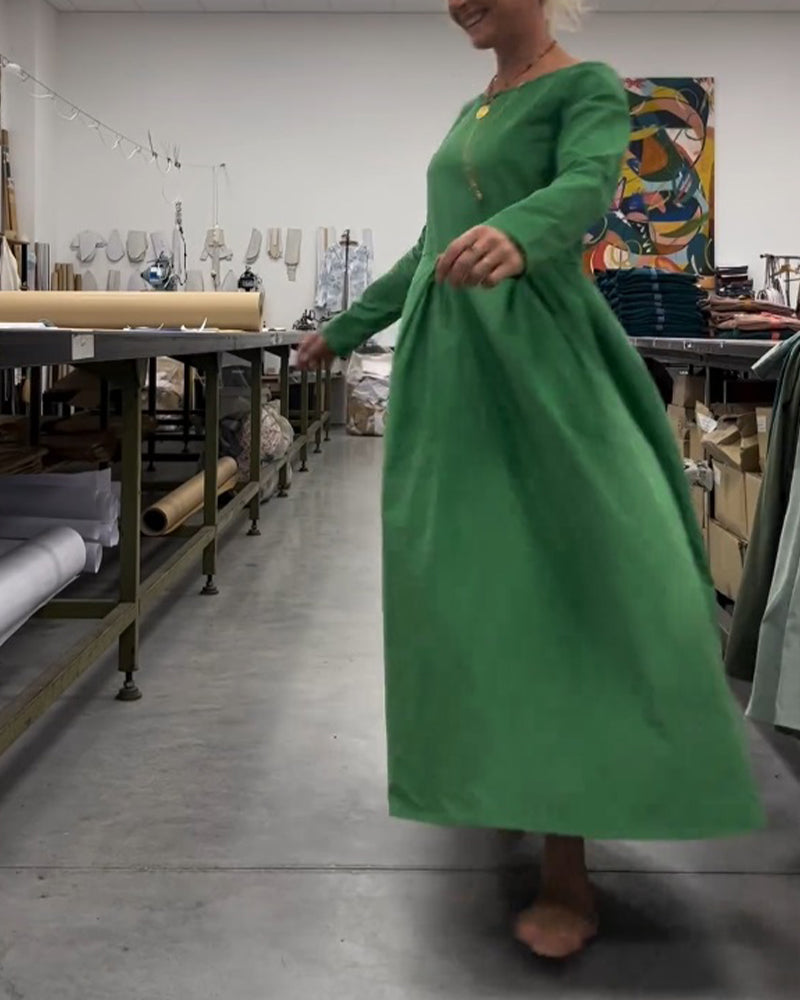 Solid color round neck dress