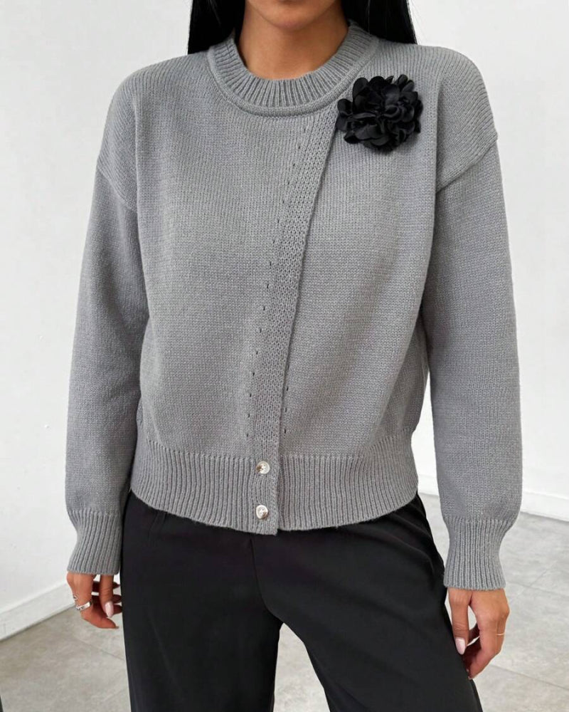 Fashionable Sweater With Slit Hem