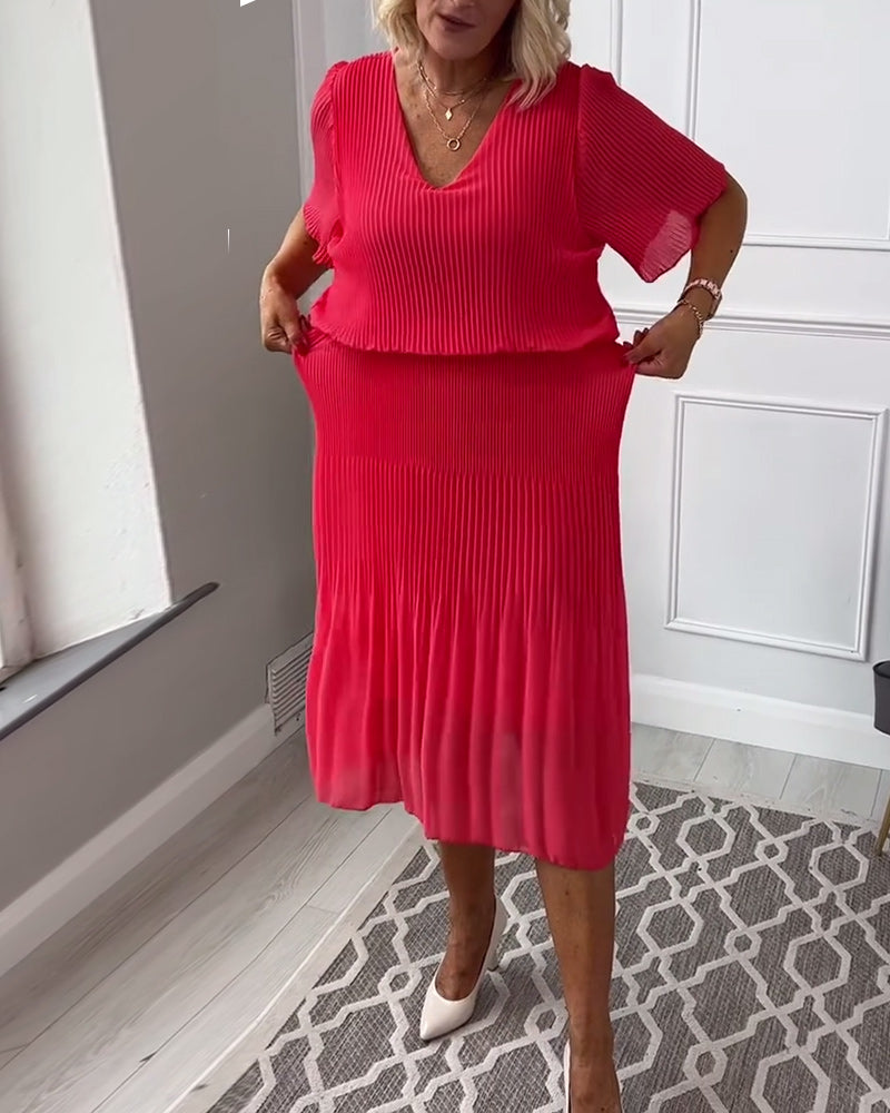 Casual solid color V-neck half-sleeve pleated dress