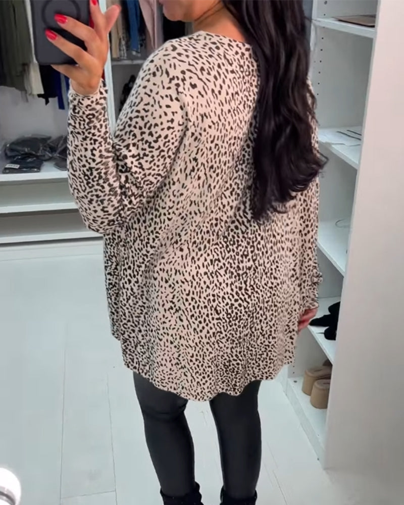 Round neck leopard print long sleeve top