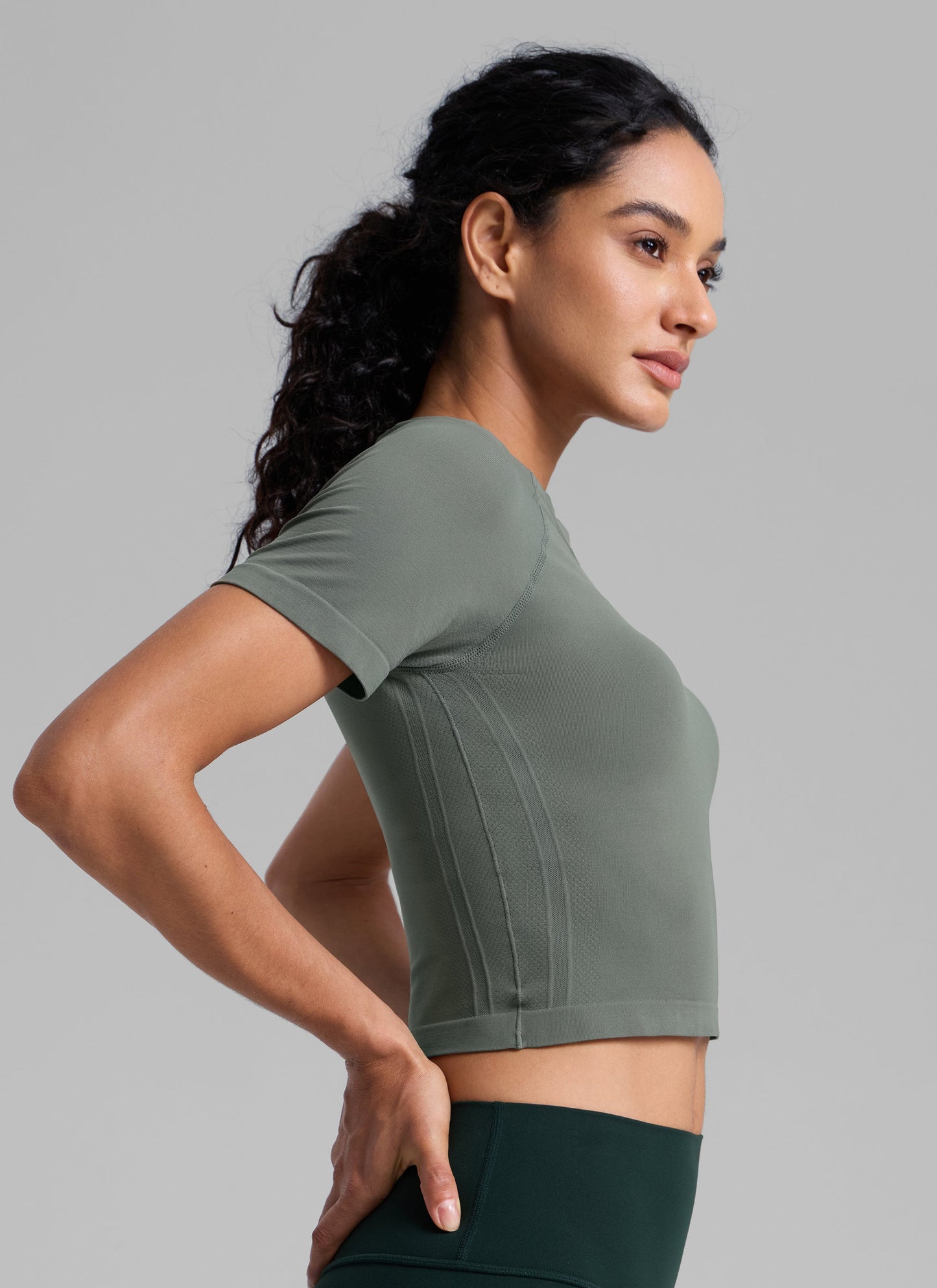 Seamless Crew Neck Cropped Short Sleeve
