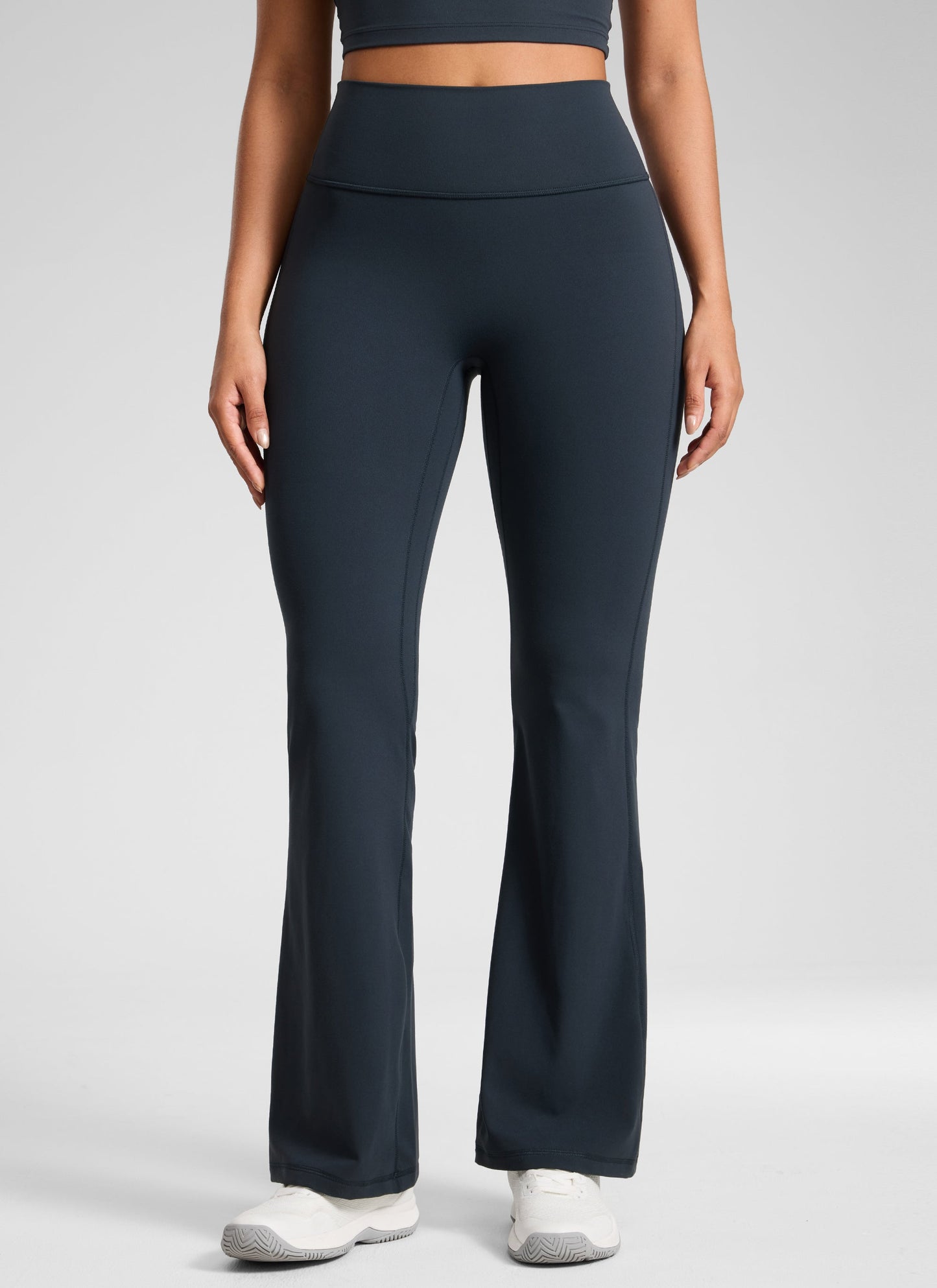 Secretsculpt™ No Front Seam Flare Legging 31''