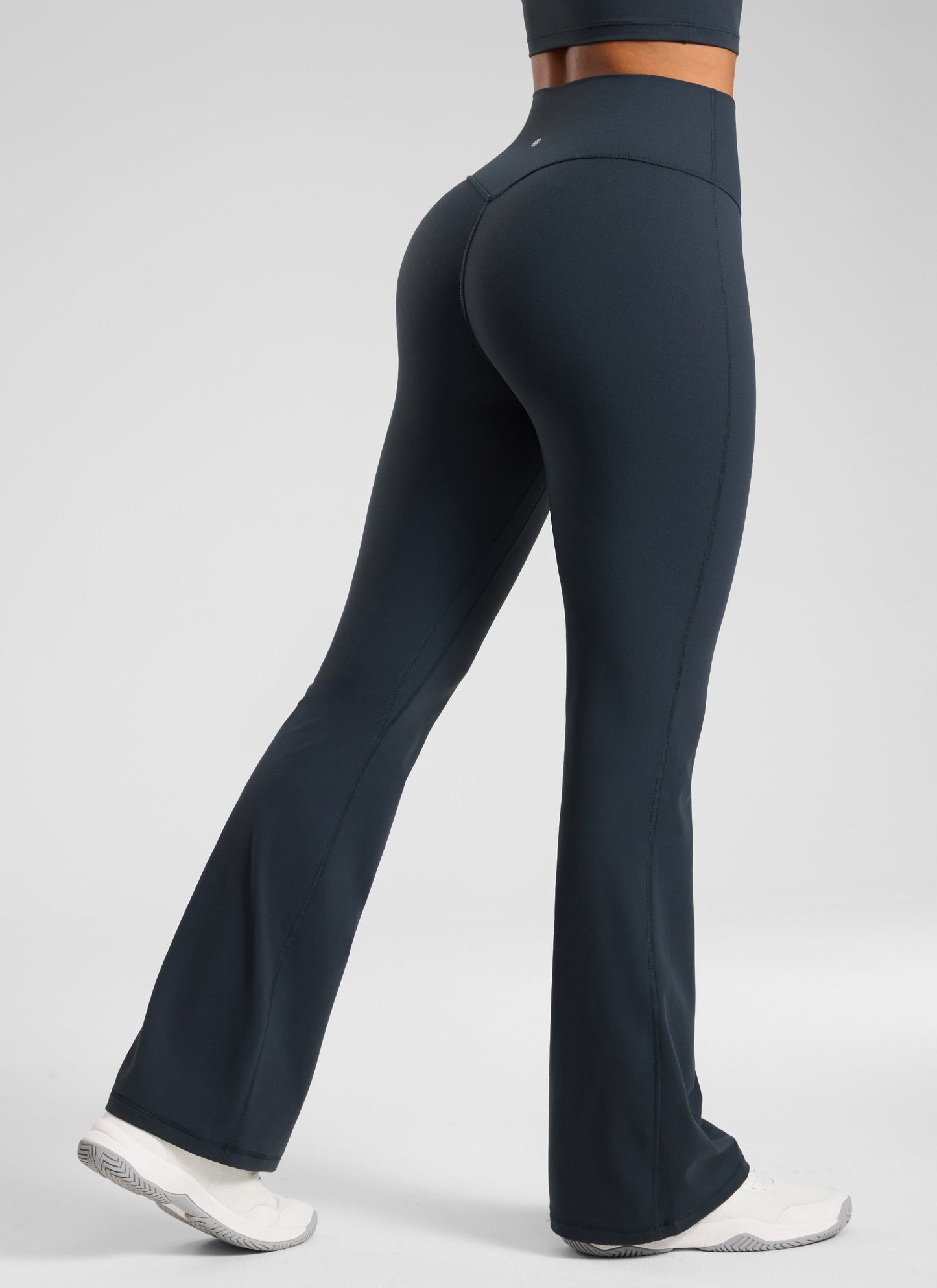 Secretsculpt™ No Front Seam Flare Legging 31''