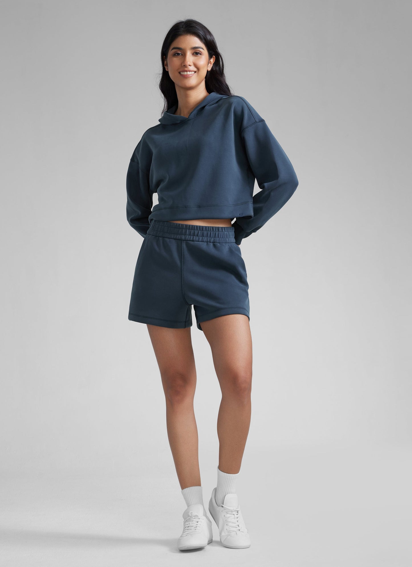 SoftAura Drawstring Pocket Sweat Short 4”