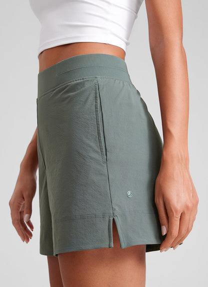 Linerless V Slit Pocket High Rise Short 4"