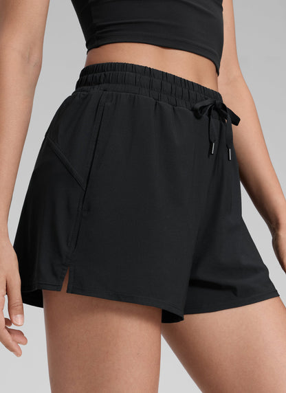 Feathery-Fit Stretchy 2 in 1 High Rise Pocket Short