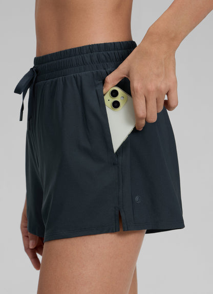 Feathery-Fit Stretchy 2 in 1 High Rise Pocket Short