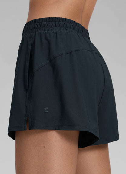 Feathery-Fit Stretchy 2 in 1 High Rise Pocket Short