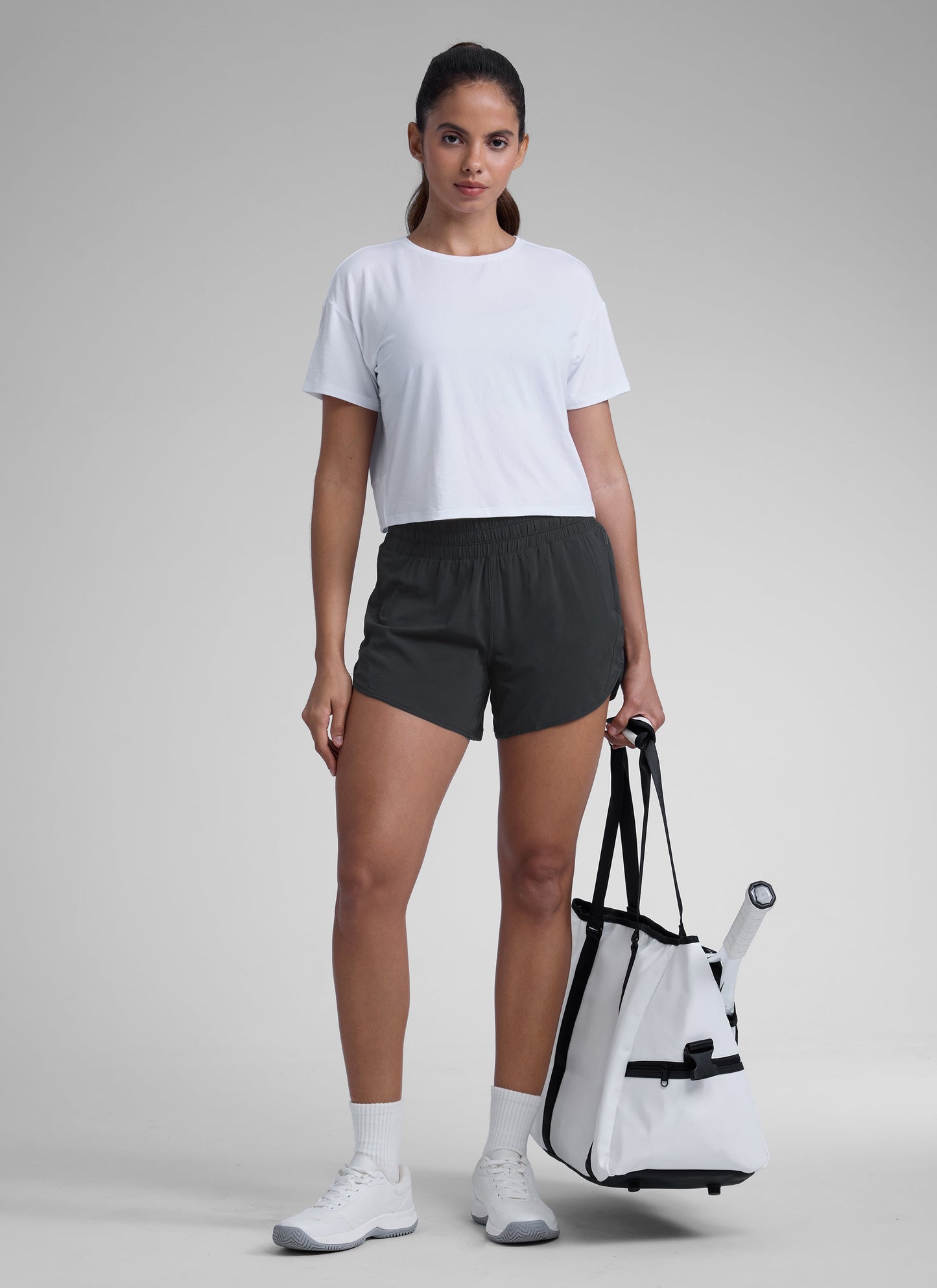 Feathery-Fit Soft Mid Rise Lined Short 5''