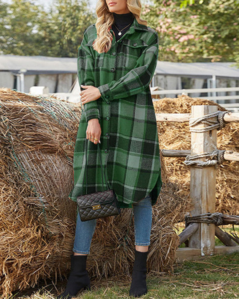 Buttoned lapel plaid coat