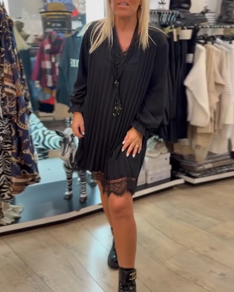 Lace-Trimmed Pleated Loose Dress