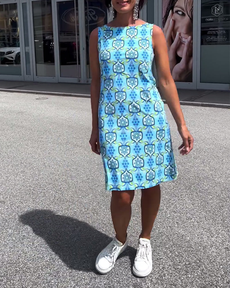 Sleeveless printed slim fit dress