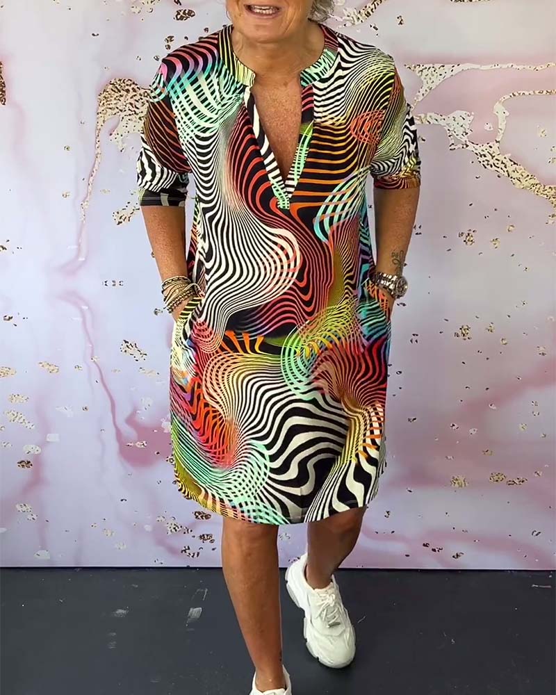 Colorful printed V-neck half-sleeve pocket dress