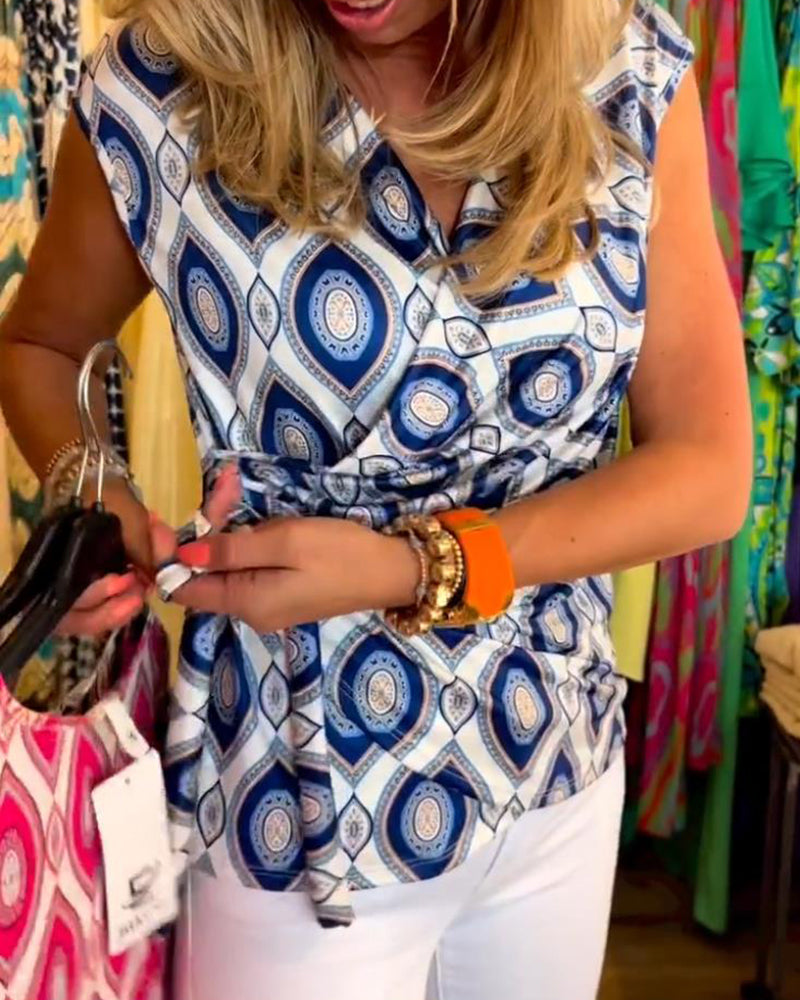 Printed lace-up sleeveless elegant top